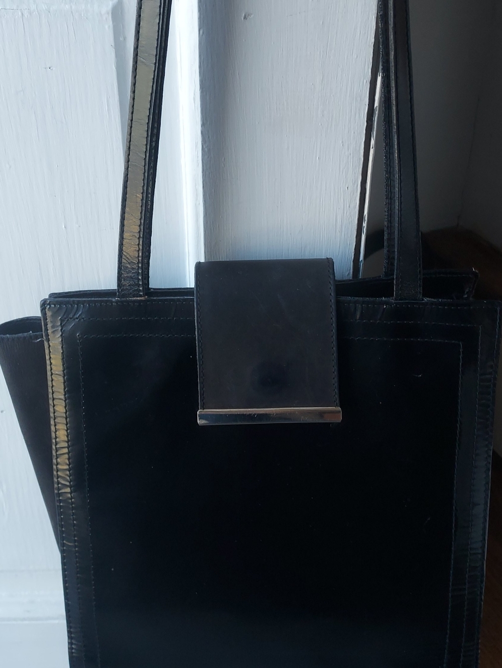 VINTAGE NINE WEST LEATHER HANDBAG